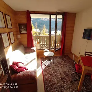 Apartment Les Chataigniers Rouges Isola 2000